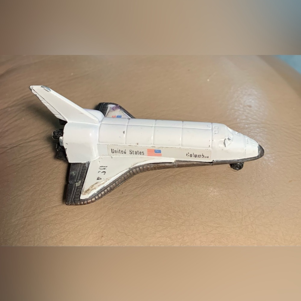 Vintage 1981 Souvenir Die-Cast NASA Space Shuttle Columbia pencil sharpener